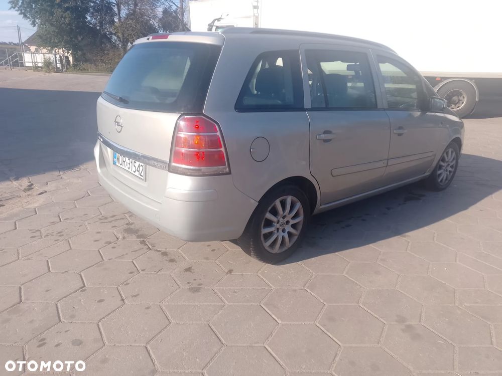Opel Zafira 1.9 CDTI Elegance - 4