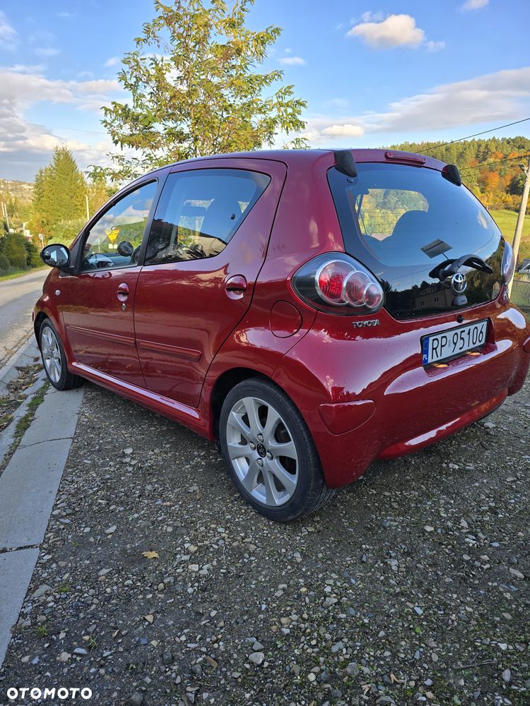 Toyota Aygo ver-1-0-vvt--i - 6