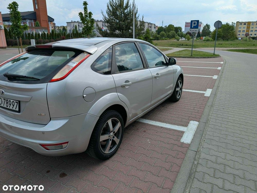 Ford Focus 2.0 TDCi Ghia DPF - 4