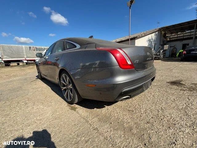 Jaguar XJ 30d Luxury - 5