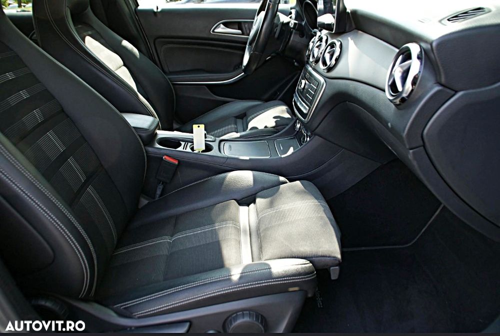 Mercedes-Benz GLA 220 d 4Matic 7G-DCT - 10