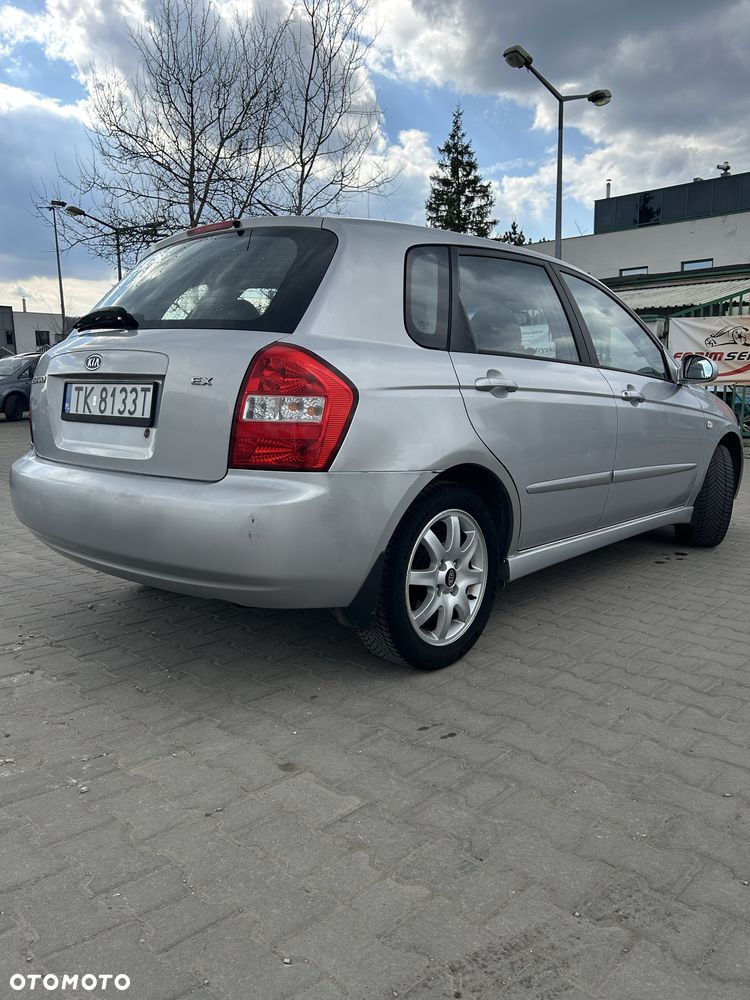 Kia Cerato - 5