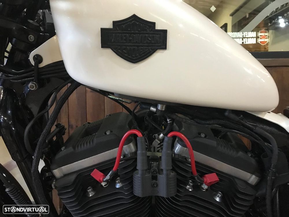 Harley-Davidson Sportster XL 883 Iron - 11