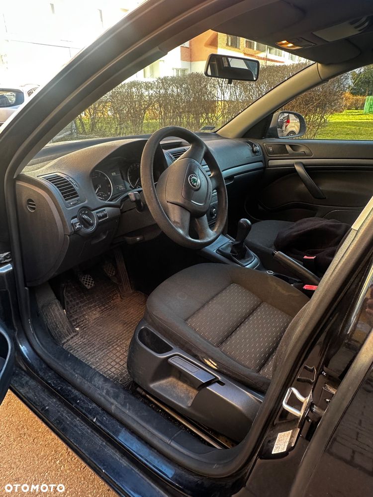 Skoda Octavia 1.6 Ambition - 4