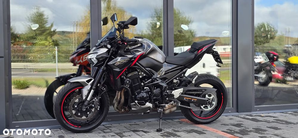 Kawasaki Z 900 - 24