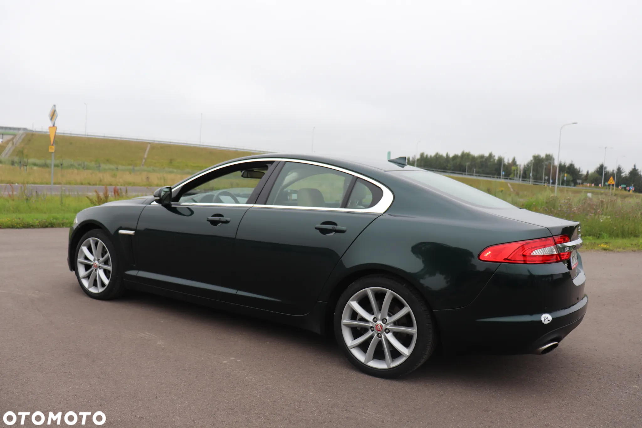Jaguar XF 3.0 T AWD R-Sport - 10