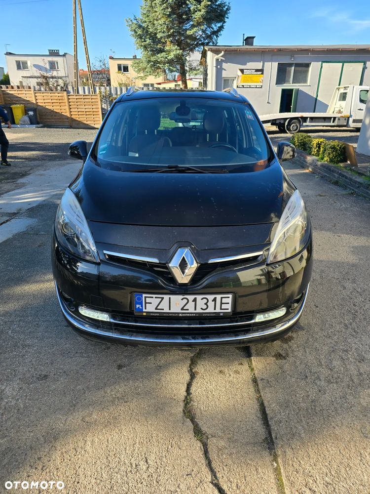 Renault Grand Scenic - 1
