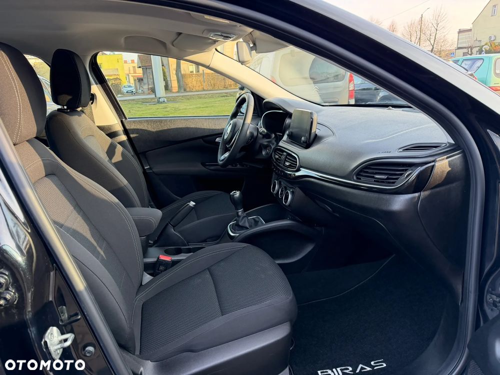 Fiat Tipo - 12