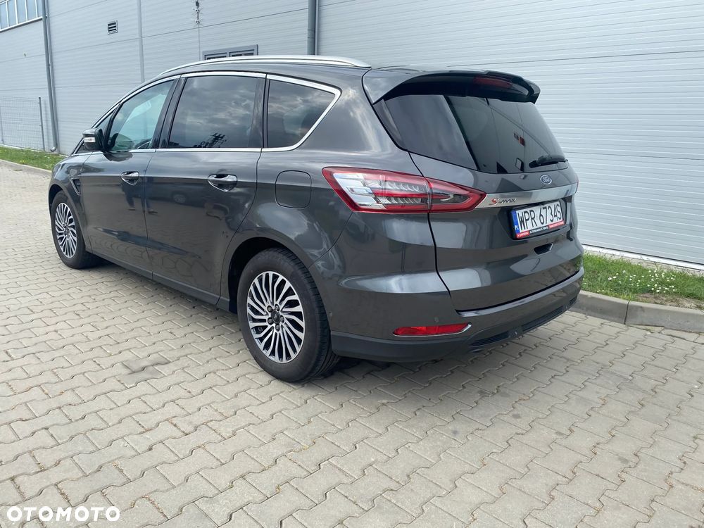 Ford S-Max - 23
