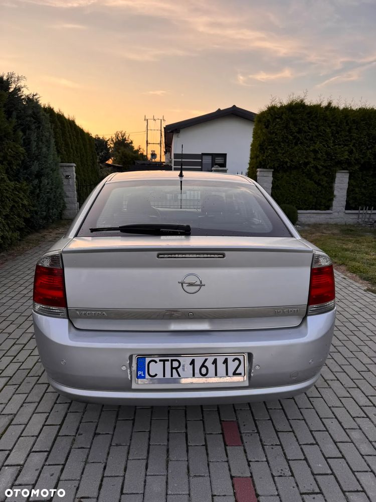 Opel Vectra 1.9 CDTI Cosmo - 4