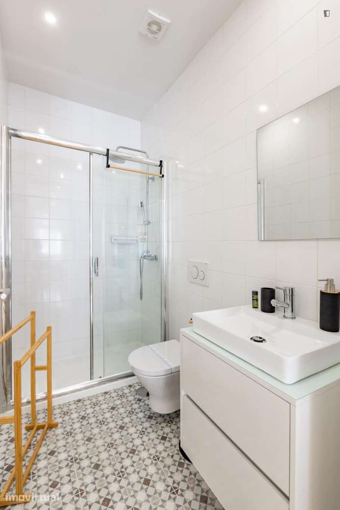 Apartamento com 1 quartos - localizado em São Nicolau Porto - Grande imagem: 3/28