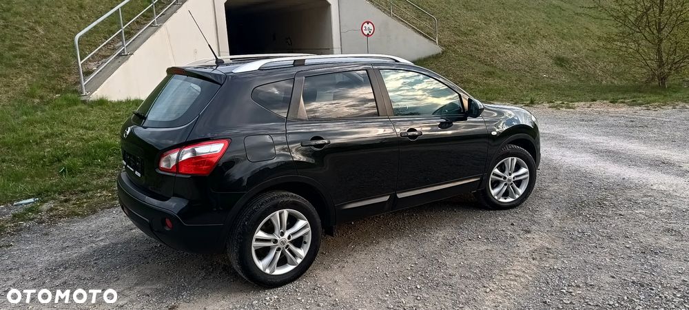 Nissan Qashqai 2.0 dCi 4 x 4 DPF tekna - 12