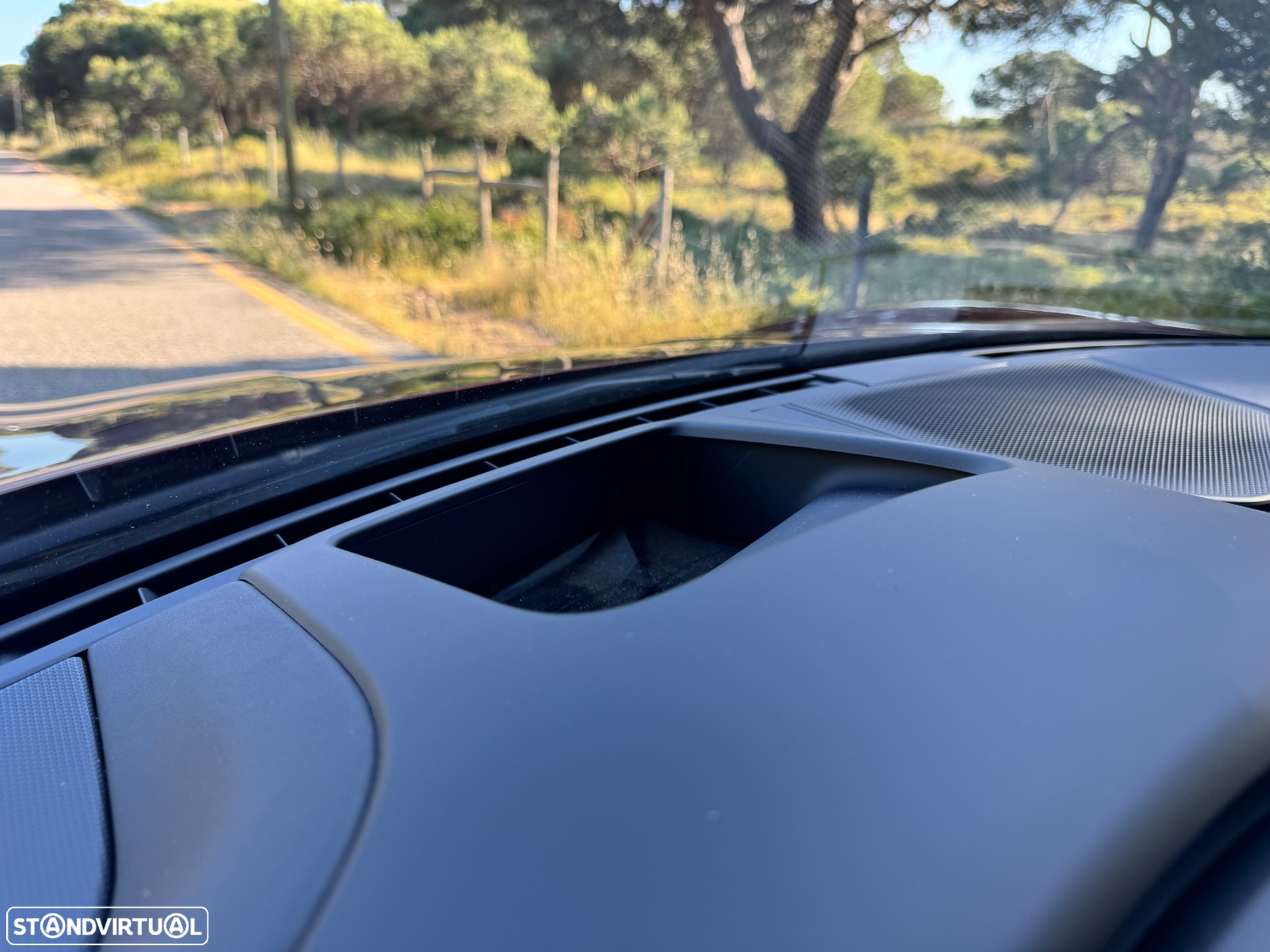 Porsche Taycan Cross Turismo 4S - 14
