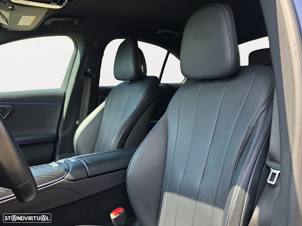 Mercedes-Benz E 220 — fotografia 9