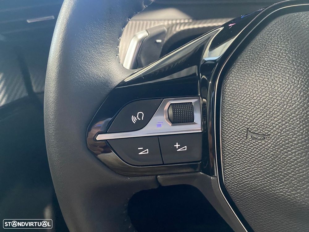 Peugeot 2008 1.2 PureTech Allure EAT8 - 13