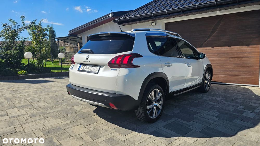 Peugeot 2008 1.2 Pure Tech GPF Allure S&S - 9