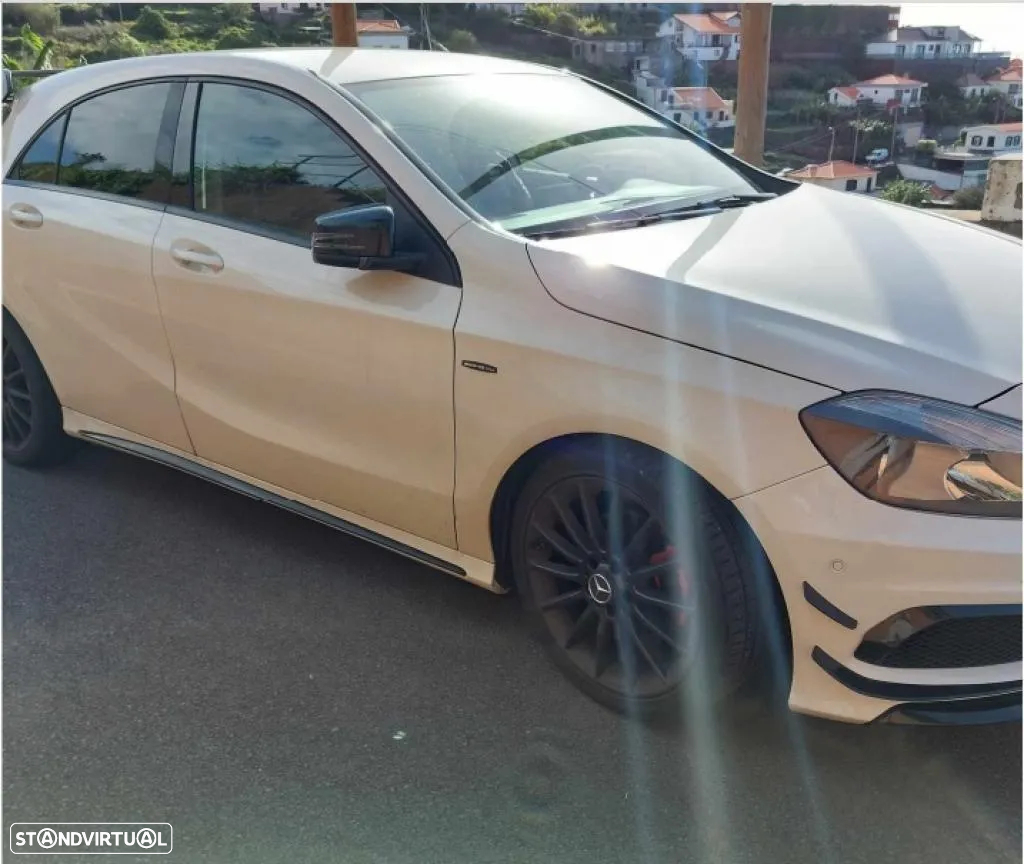 Mercedes-Benz A 180 CDi BE AMG Line - 52