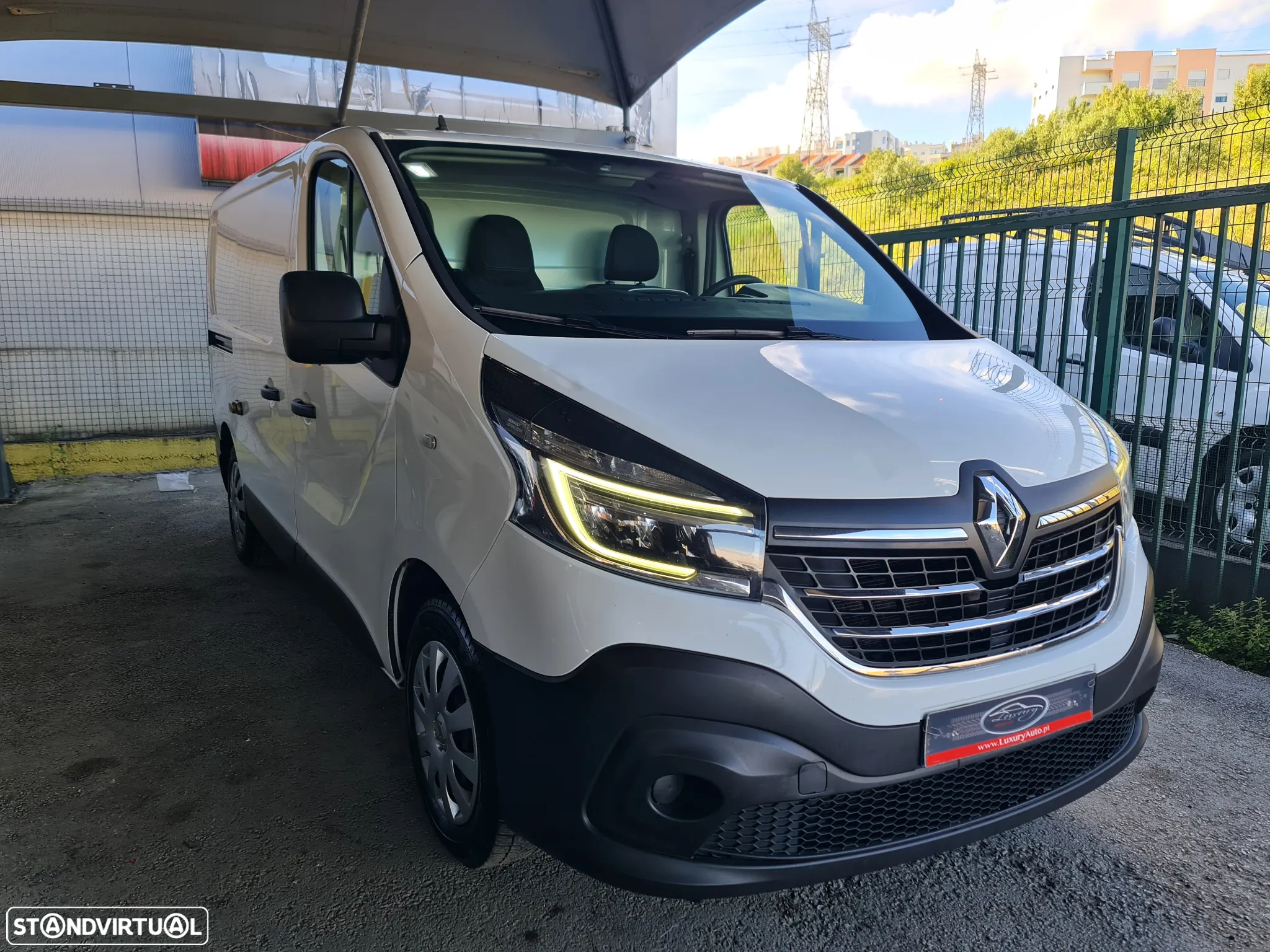 Renault TRAFIC 2.0 Dci 120CV * GPS/ AC/ IVA DEDUTÍVEL * - 2