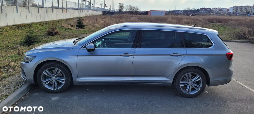 Volkswagen Passat 2.0 TSI Elegance DSG - 2