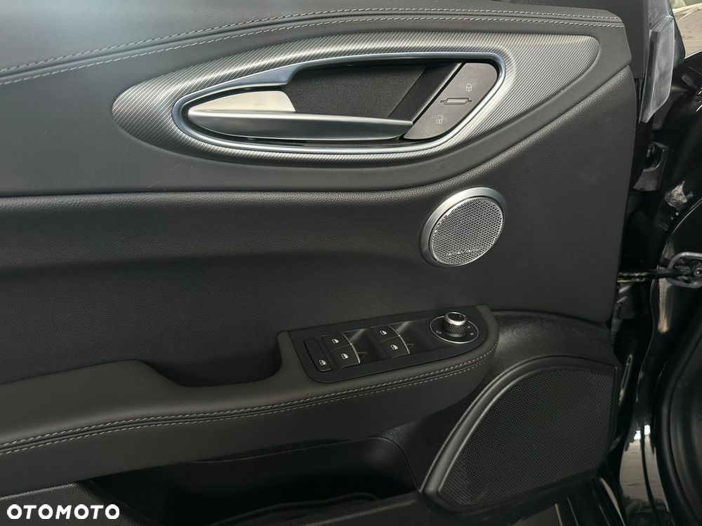 Alfa Romeo Giulia 2.0 Turbo Veloce Q4 - 8