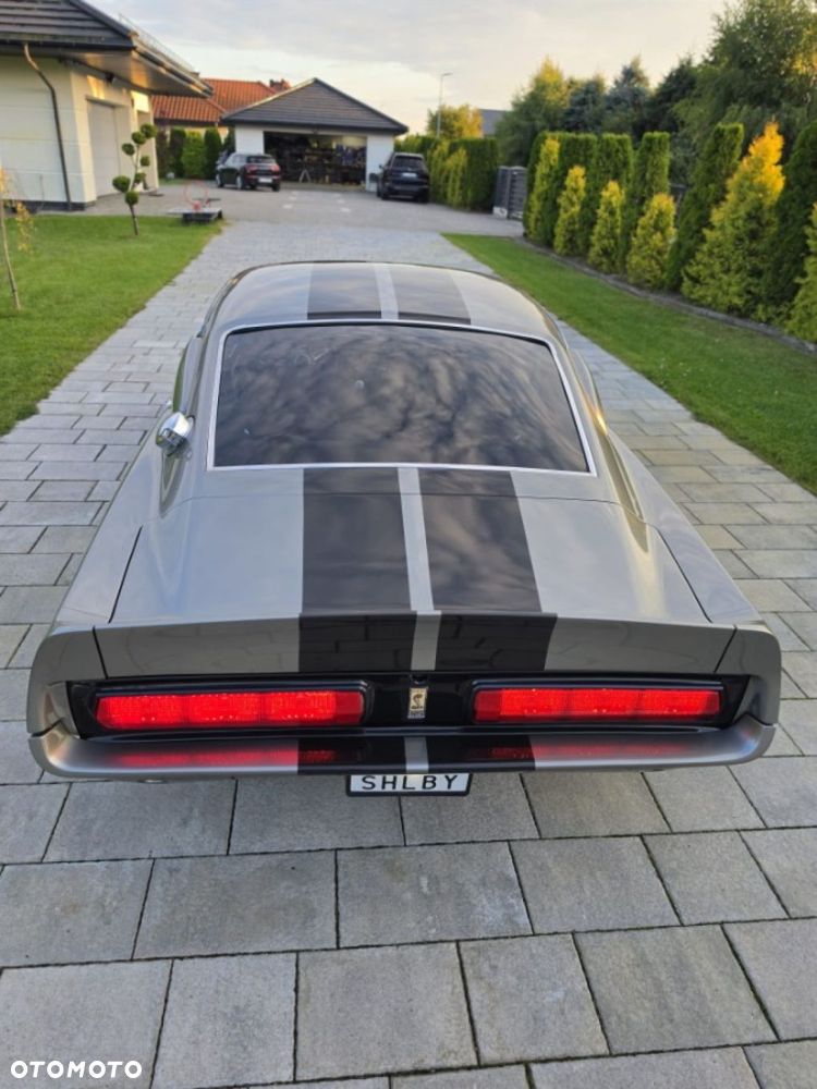Ford Mustang - 17