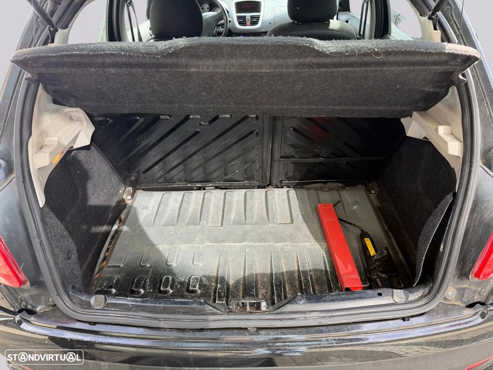 Peugeot 206 - 22