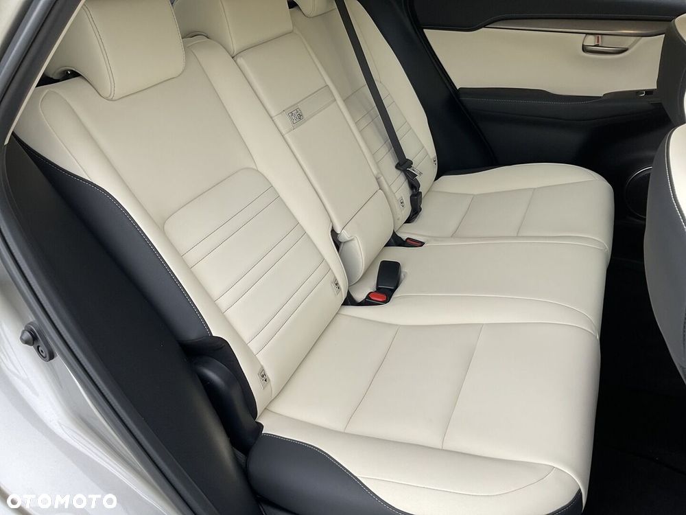 Lexus NX 300 F Impression AWD - 13