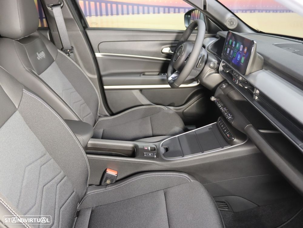 Jeep Avenger 1.2 e-Hybrid Altitude DCT - 18