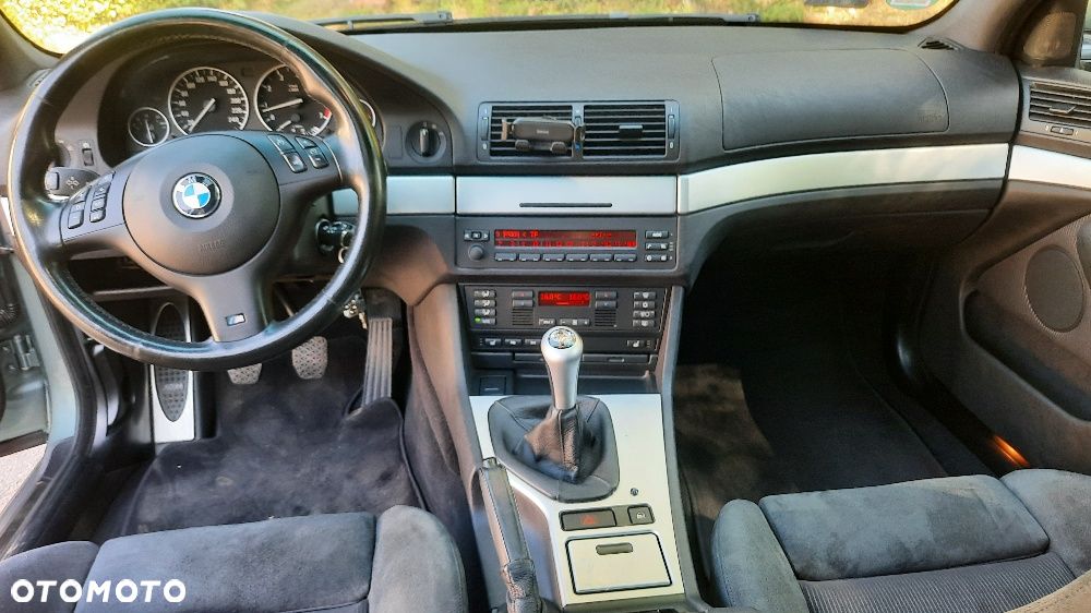 BMW Seria 5 525i - 11