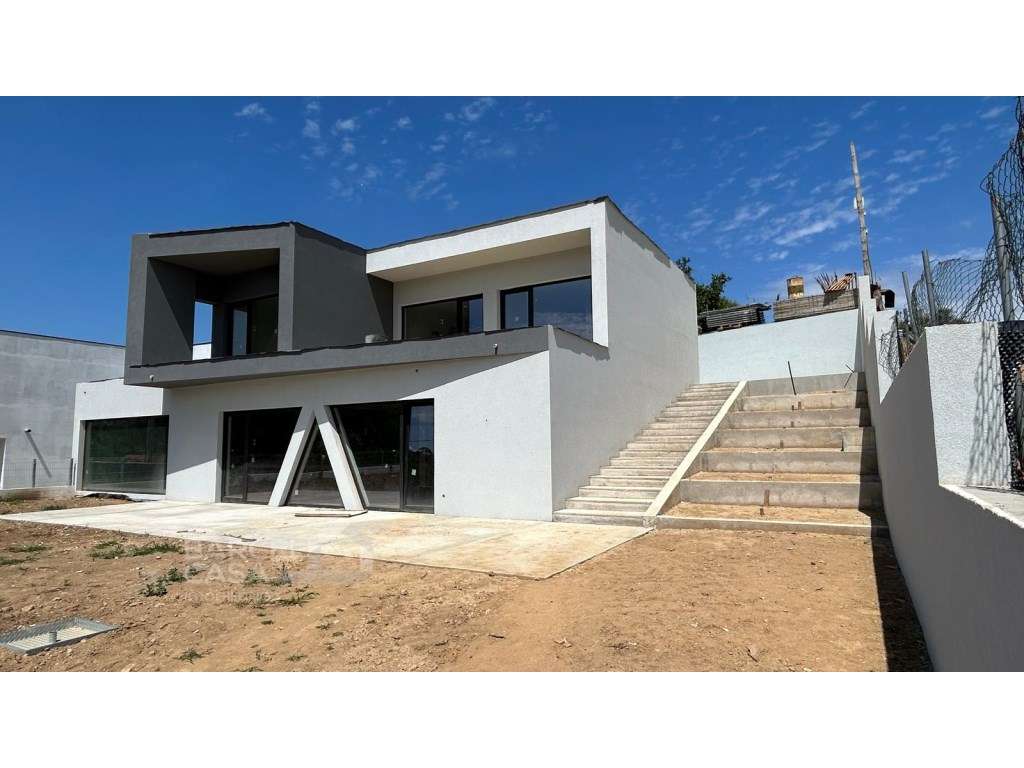 Exclusividade, Requinte e Natureza: A Sua Próxima Moradia de Luxo e... - Grande imagem: 3/12