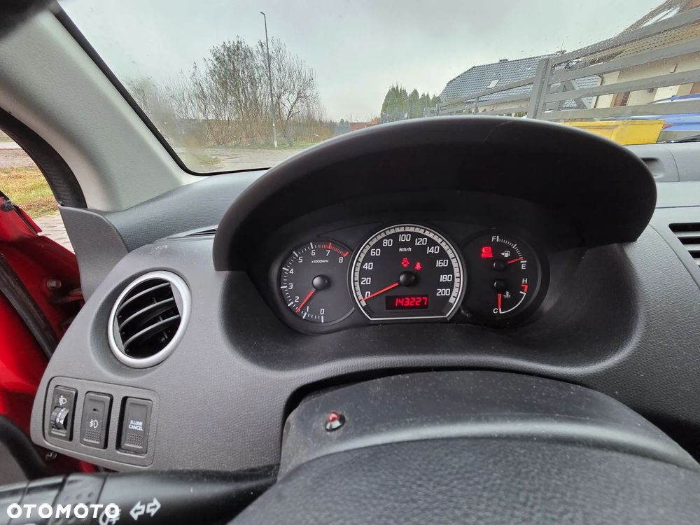 Suzuki Swift 1.3 Sakura - 13