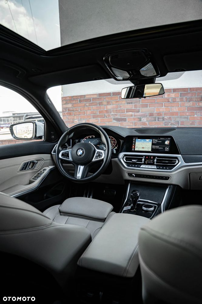 BMW Seria 3 320i M Sport sport - 12