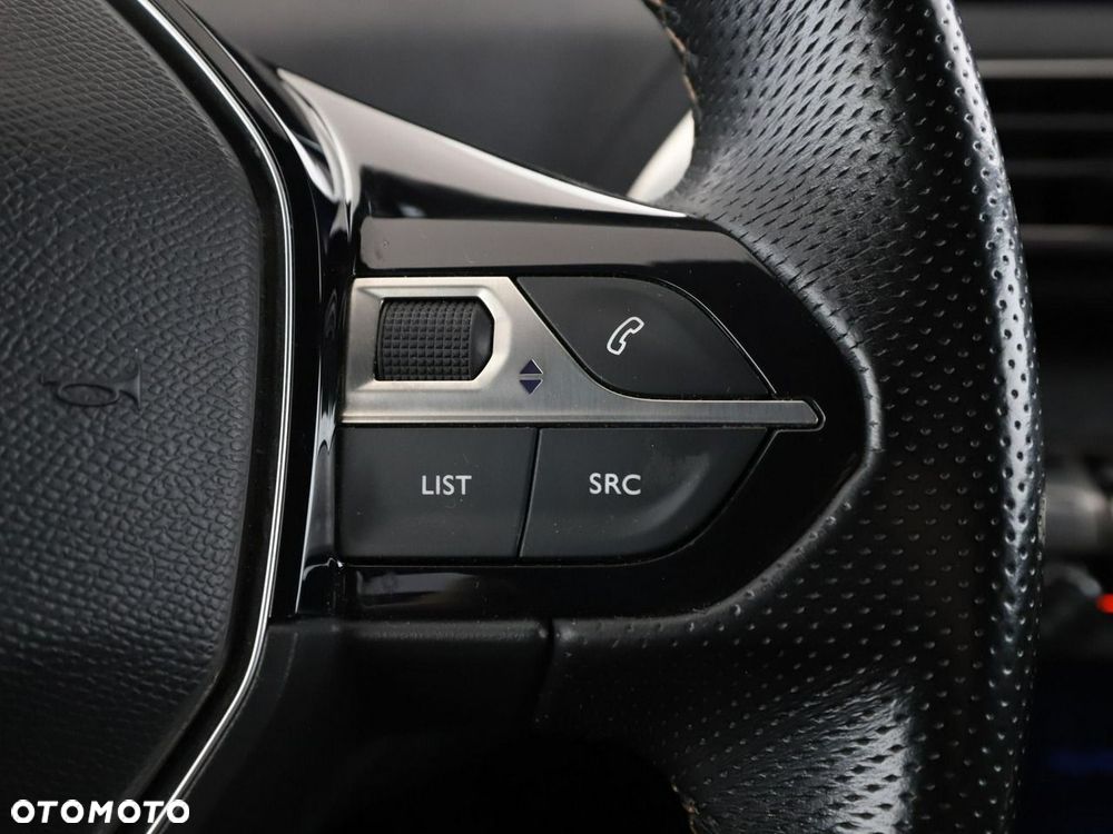 Peugeot 3008 2.0 BlueHDi Allure S&S - 33
