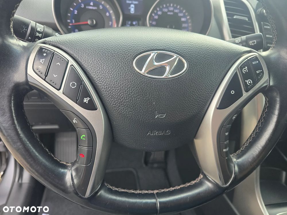 Hyundai i30 1.6 Style - 27