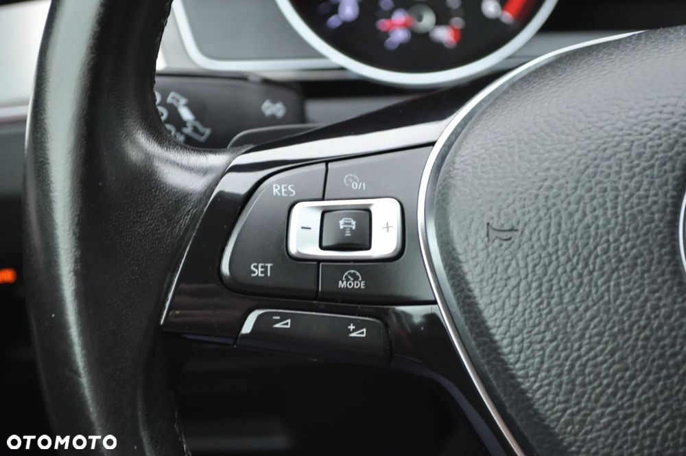 Volkswagen Passat 2.0 TDI BMT Highline DSG - 24