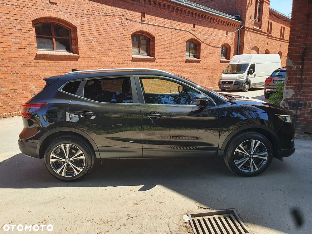 Nissan Qashqai 1.3 DIG-T N-WAY - 3