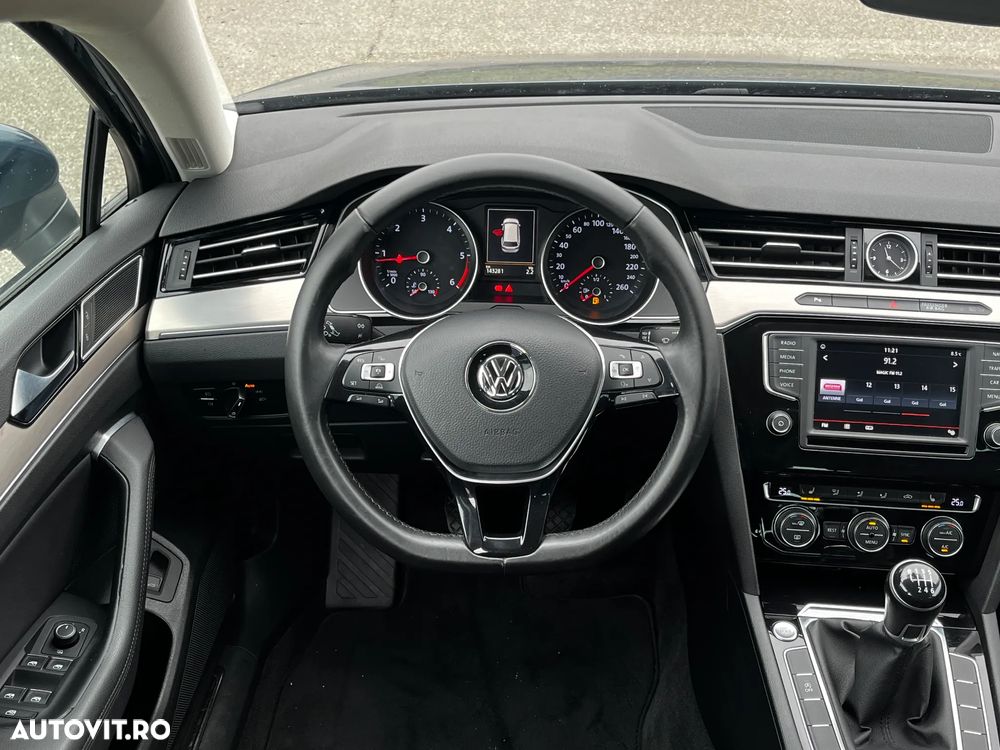 Volkswagen Passat - 14