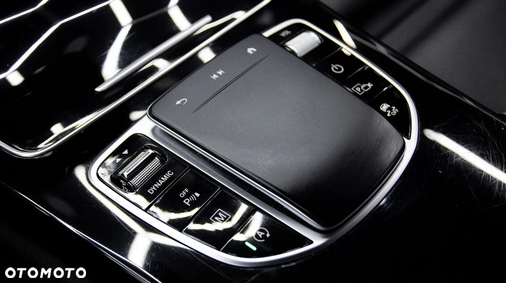 Mercedes-Benz GLC 200 4Matic 9G-TRONIC - 21
