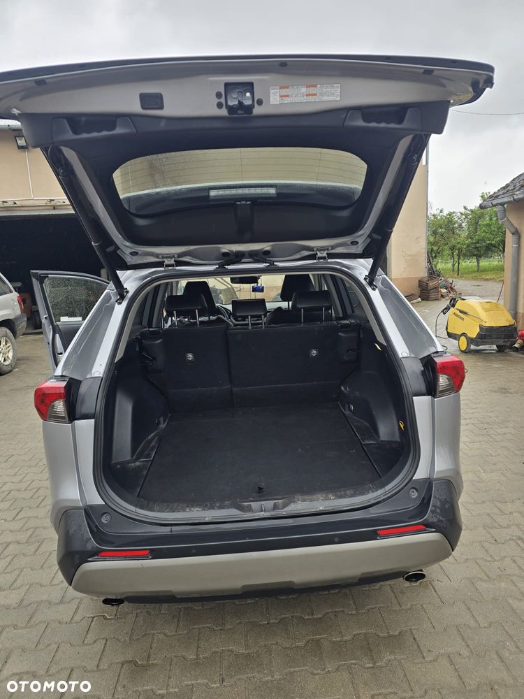 Toyota RAV4 - 10