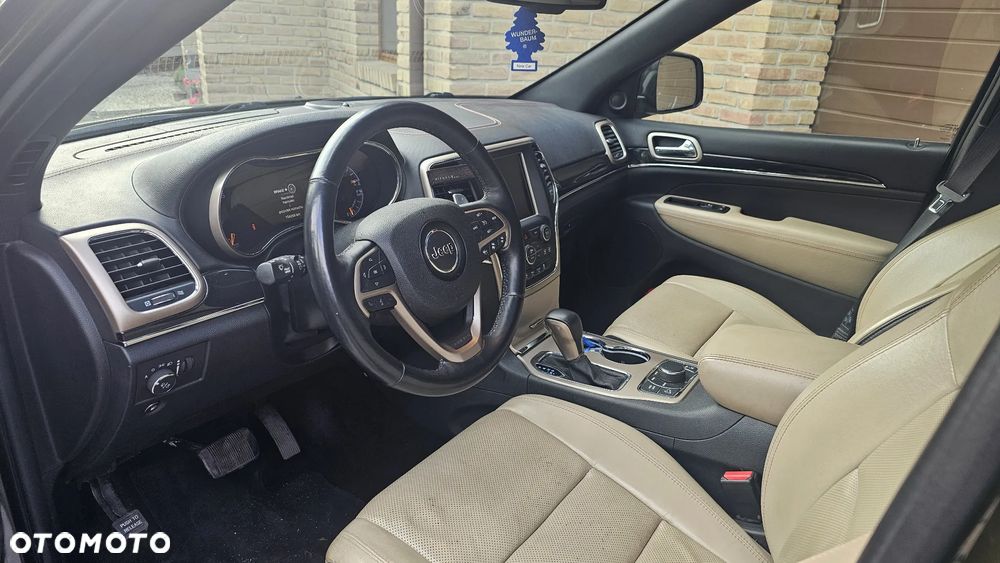 Jeep Grand Cherokee - 13