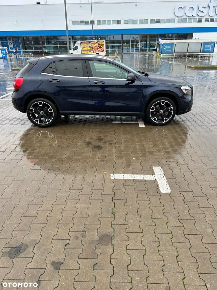 Mercedes-Benz GLA 250 4-Matic - 4