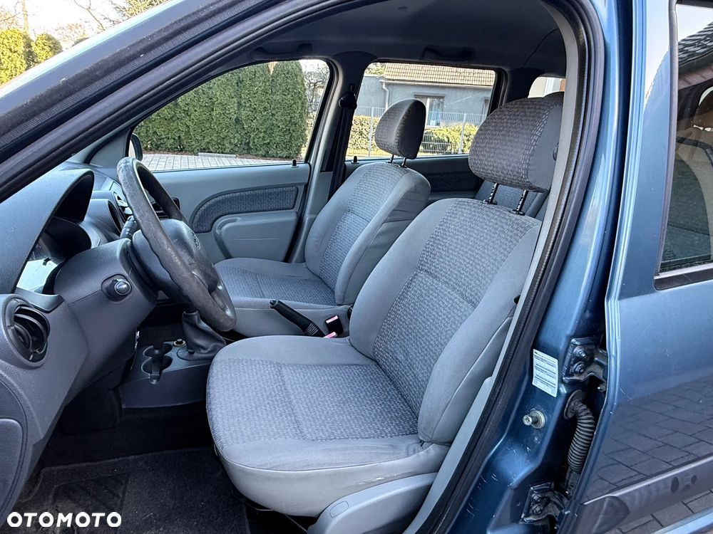 Dacia Logan 1.6 16V Laureate Euro5 - 13