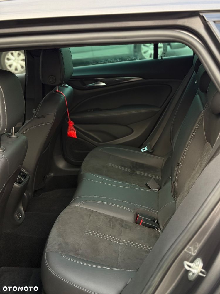 Opel Insignia - 18