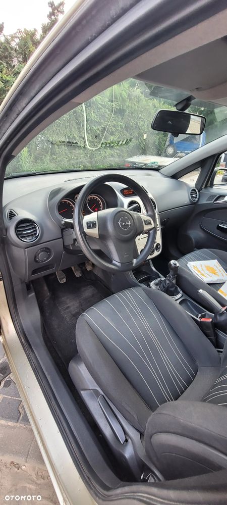 Opel Corsa - 19