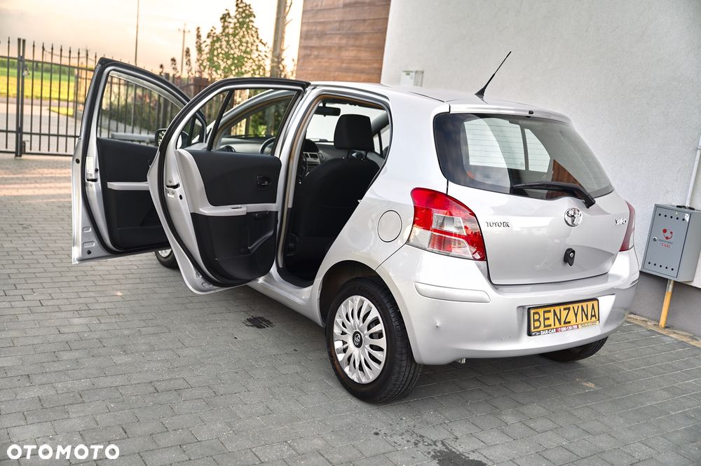 Toyota Yaris 1.33 VVT-i Sol - 26