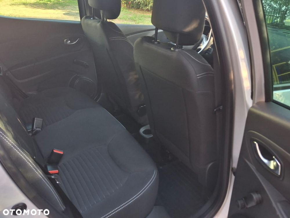 Renault Clio 1.2 16V 75 Limited - 20