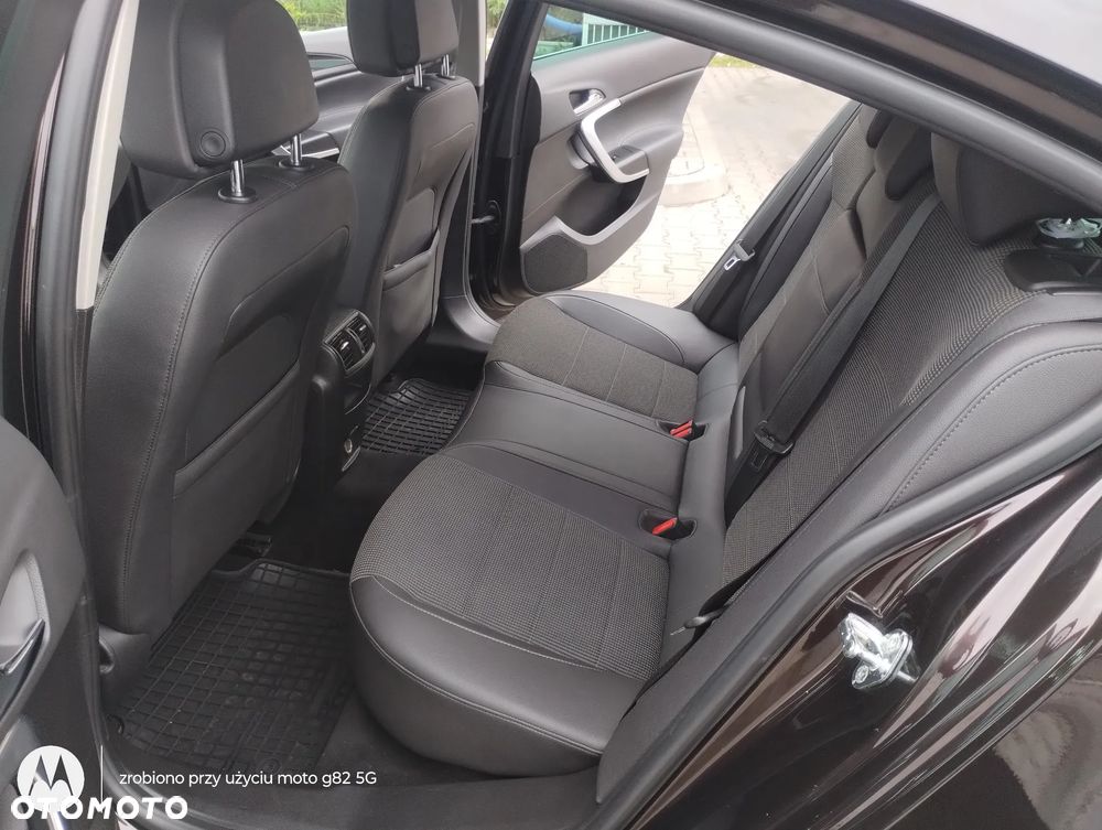 Opel Insignia 1.8 - 10