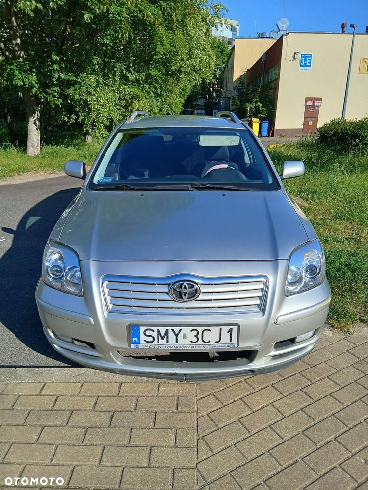 Toyota Avensis 2.0 D-4D Terra - 1