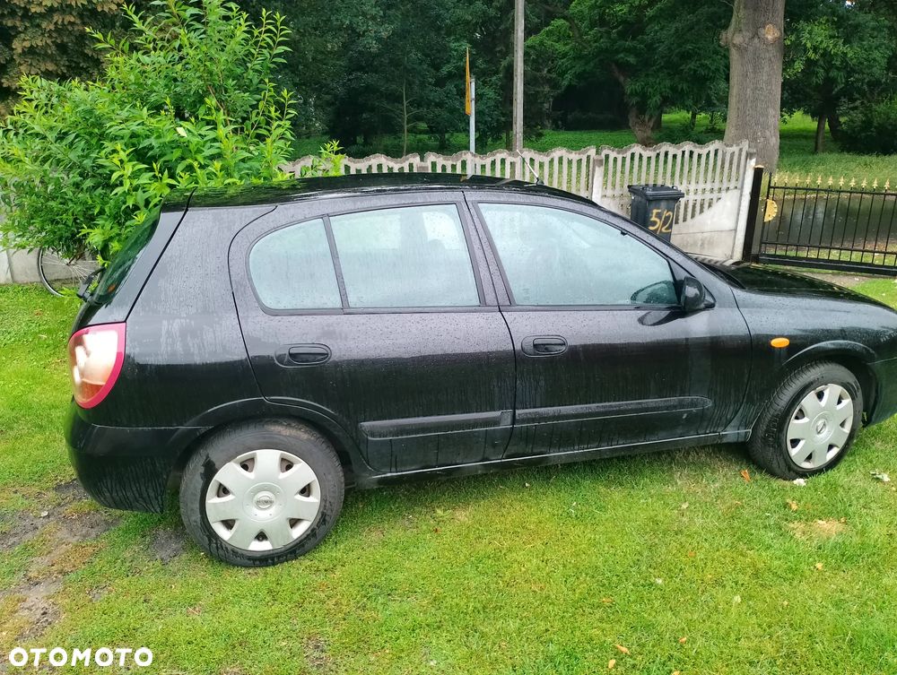 Nissan Almera - 1