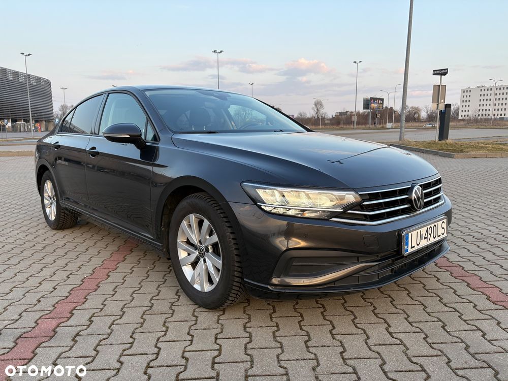 Volkswagen Passat 1.5 TSI EVO Elegance - 1